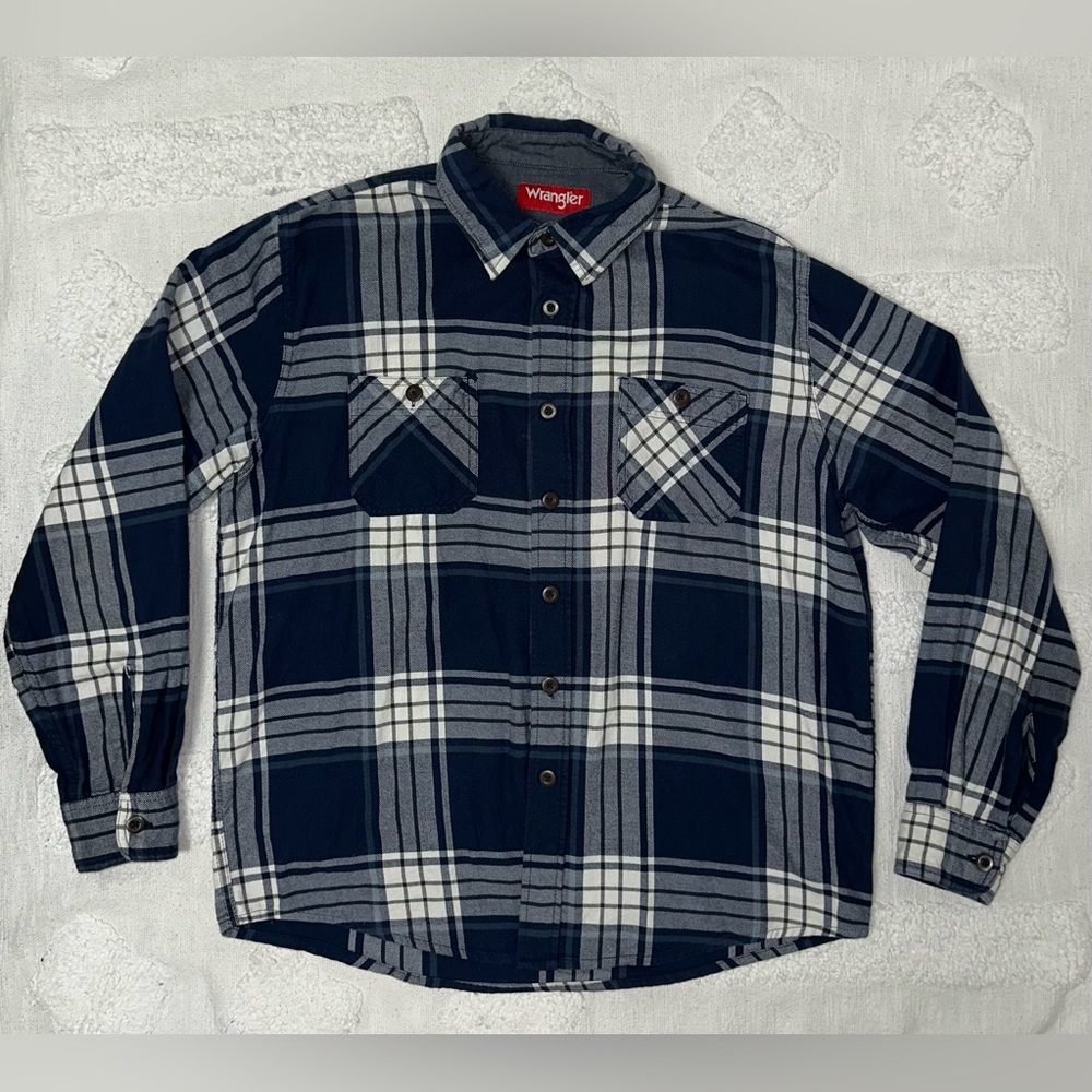 Wrangler Men's Dark Blue and White Plaid Shirt